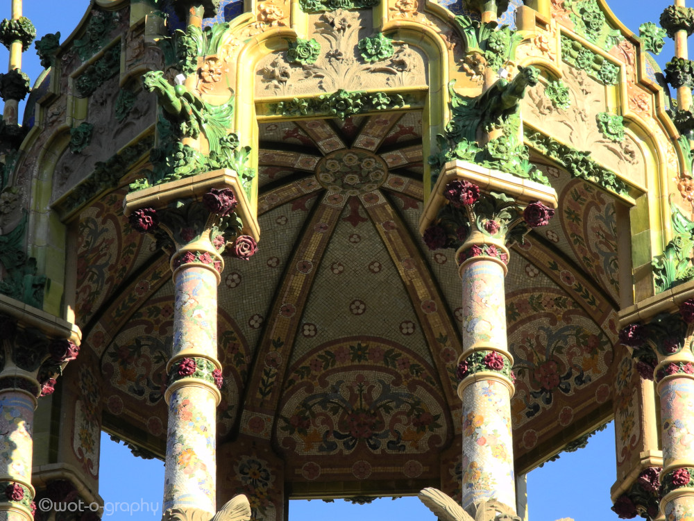 Gaudí (Detail)
